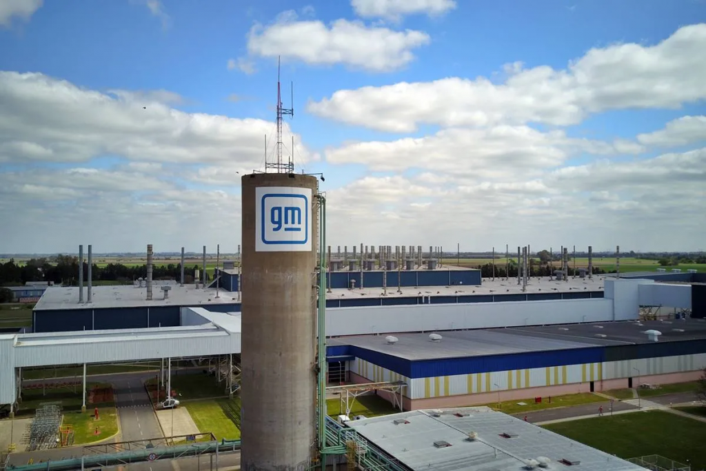 General Motors mantendrá parates mensuales en Santa Fe durante 2026 y pagará el 75% del salario