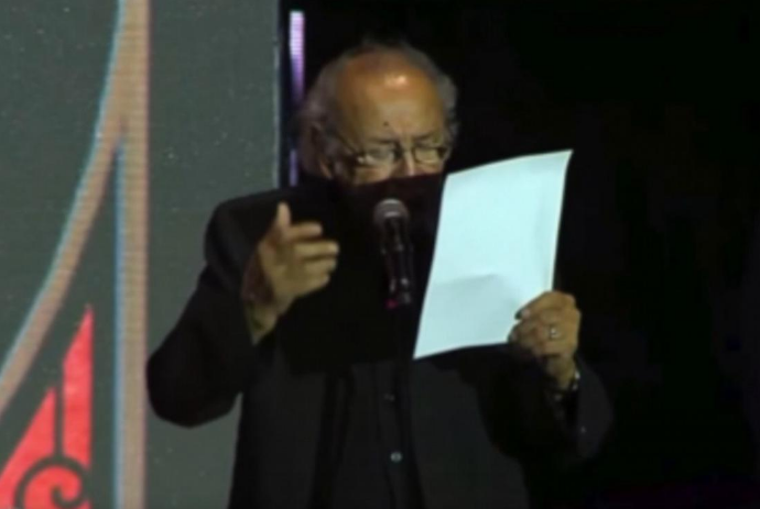 La dura referencia a Milei de un poeta en el Festival de Cosquín