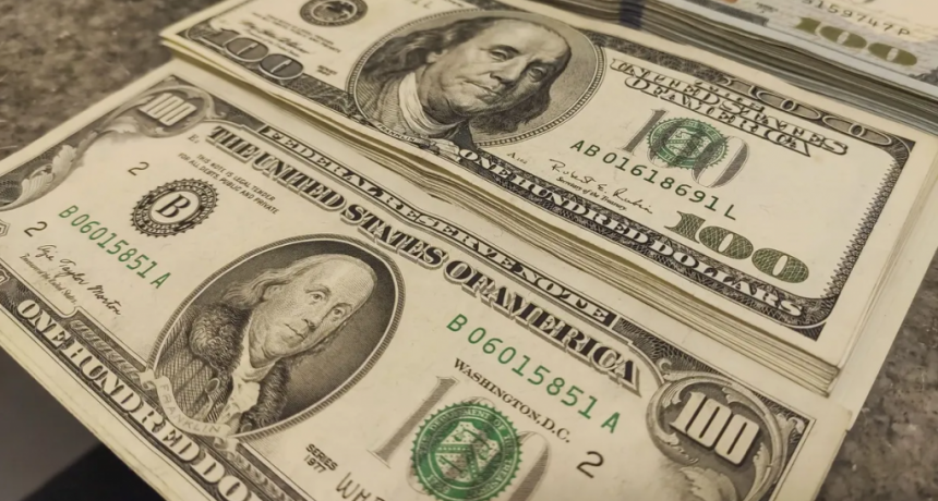 Mientras el mercado presiona para abrir el cepo, arranca un nuevo esquema cambiario