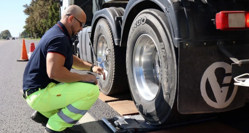 Controles de peso en rutas santafesinas: detectaron camiones con excesos de hasta 25 toneladas