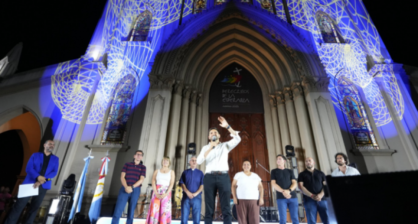 Pullaro participó de una intensa agenda cultural con festivales en Santa Fe, Progreso y Barrancas