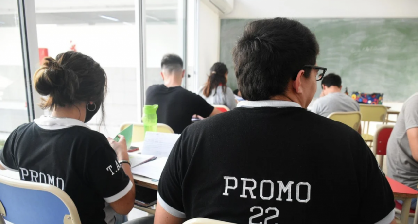 Debate por la repitencia: "No se busca flexibilizar, sino que los estudiantes aprendan m&aacute;s y mejor"