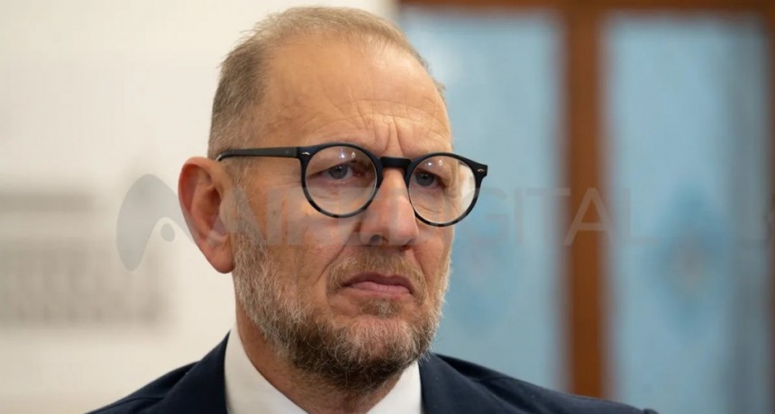 A ra&iacute;z del asesinato de un barrabrava en Paran&aacute;, el gobierno de Santa Fe insiste en que la violencia del crimen organizado "es un problema que crece en Argentina"