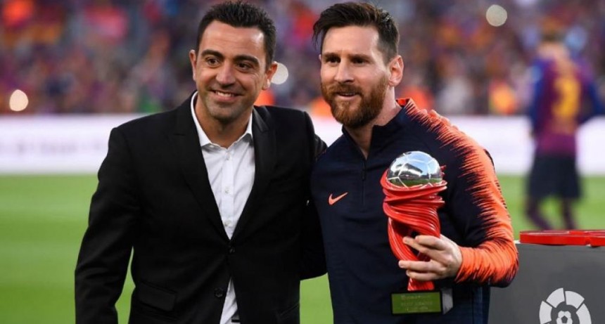 Xavi sobre un posible regreso de Messi a Barcelona: "Esta es su casa"