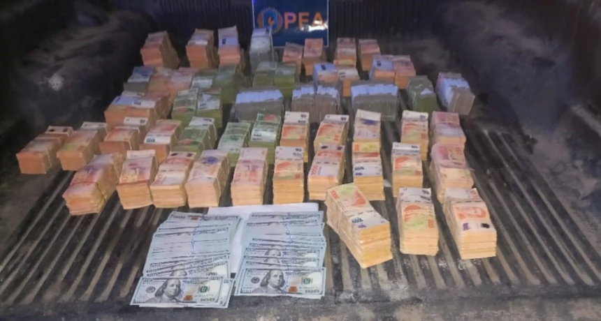 Sauce Viejo: llevaba millones de pesos y miles de dólares en su camioneta