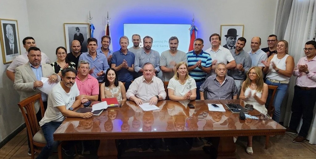 Unidos y la izquierda ya presentaron los frentes electores para la constituyente de Santa Fe