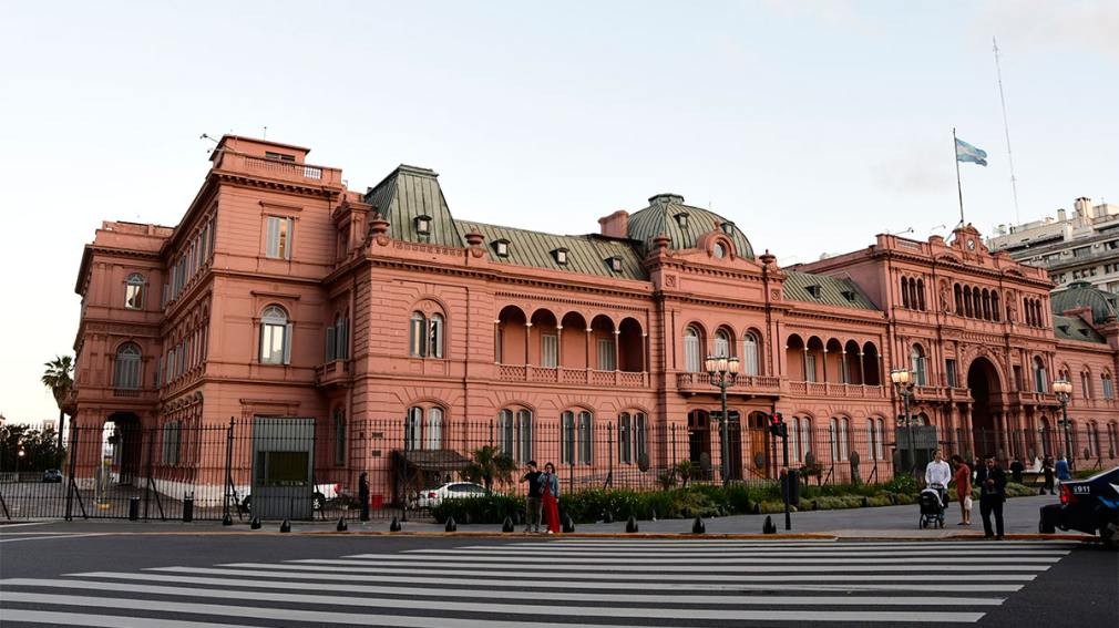 La Casa Rosada pone en duda el viaje de Milei a China tras el fuerte alineamiento con Trump