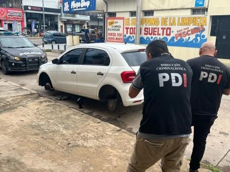 Santa Fe: Le robaron el auto, pero lo encontró a tres cuadras sin ruedas