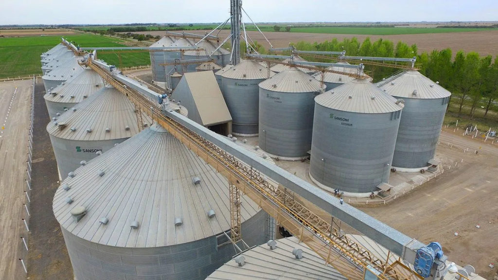 Acopiadores denuncian una maniobra «inviable, ofensiva, innecesaria e ilegal» de exportadores