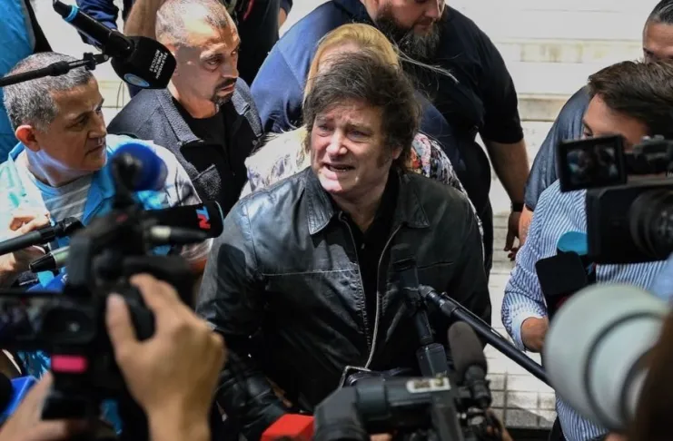 Manifestantes contra Milei fueron demorados por la policía