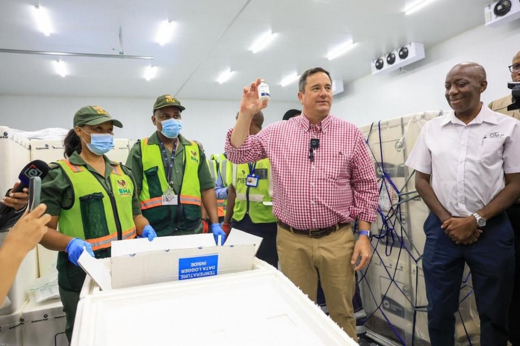 Una vacuna argentina viaja 8.000 kilómetros para frenar la aftosa en África