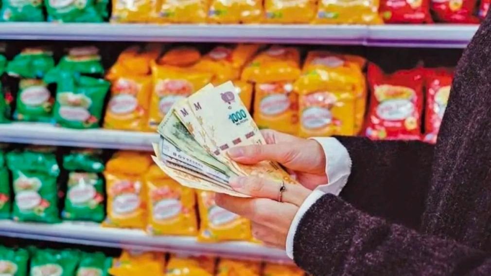 Consultoras privadas anticipan una inflación del 3% para febrero: las suban son superiores a las del año pasado