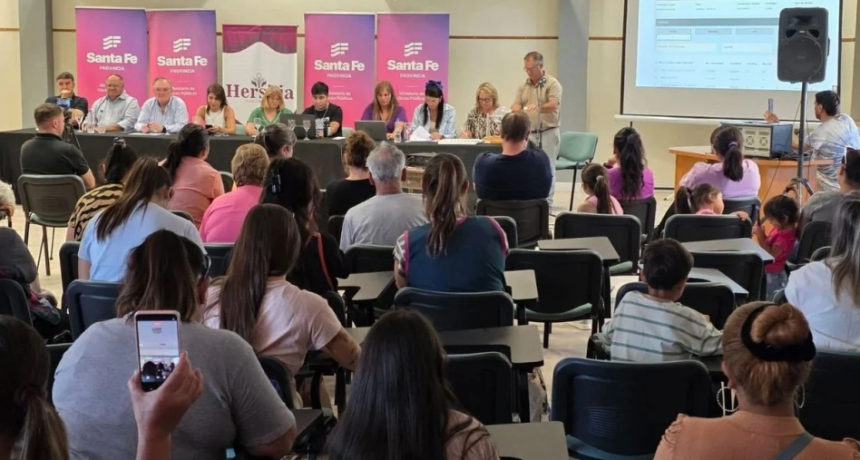 Diez familias de Hersilia accedieron a la casa propia