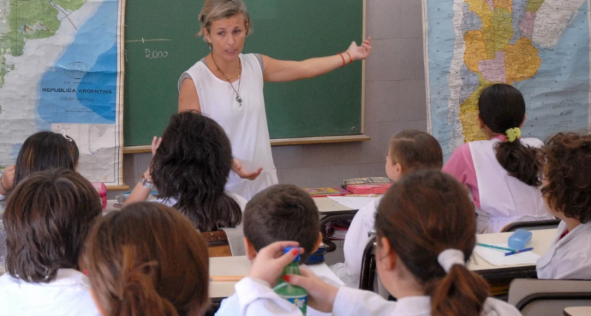 Los docentes deber&aacute;n completar la declaraci&oacute;n jurada para evitar descuentos el d&iacute;a del paro