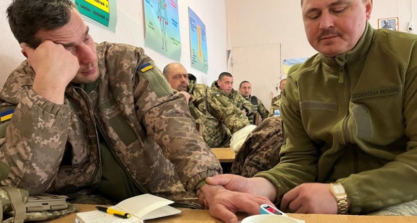 Protocolo March: la metodolog&iacute;a que utiliza Ucrania para formar soldados m&eacute;dicos en tres semanas