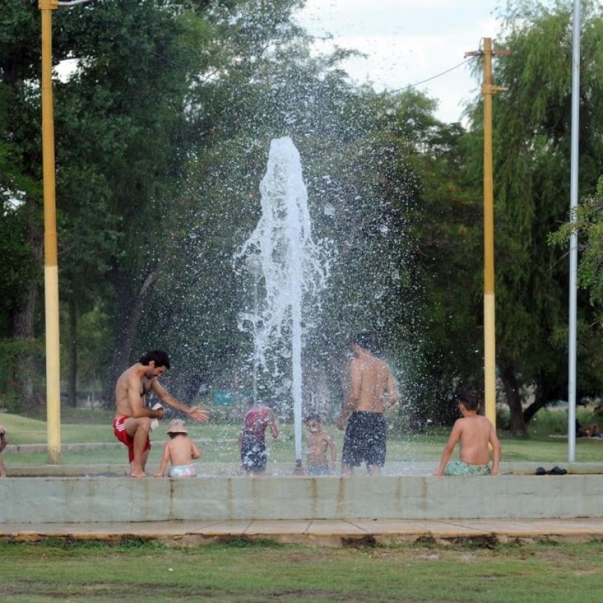 Sigue la ola de calor unos d&iacute;as m&aacute;s, y el alivio llegar&iacute;a el martes