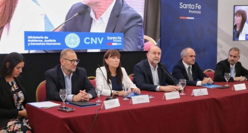 Provincia y UIF brindaron una capacitaci&oacute;n a municipios y comunas para detectar maniobras de lavado de dinero