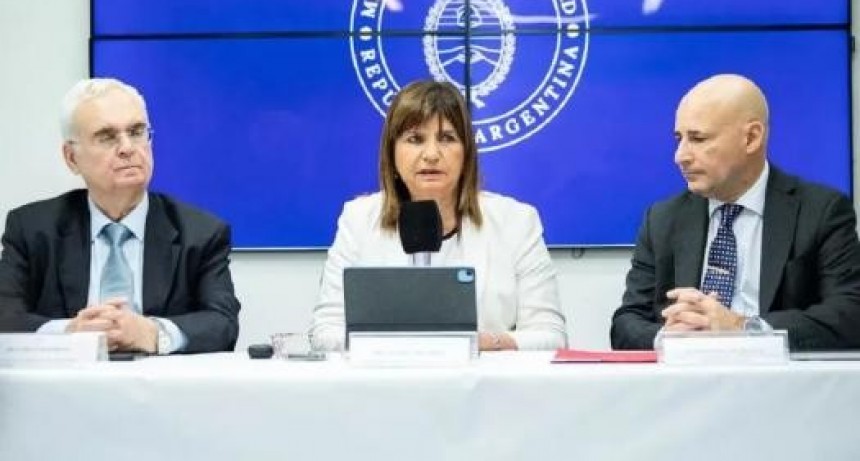 Nuevo protocolo de seguridad: Patricia Bullrich habilitó a las fuerzas a disparar sin identificarse