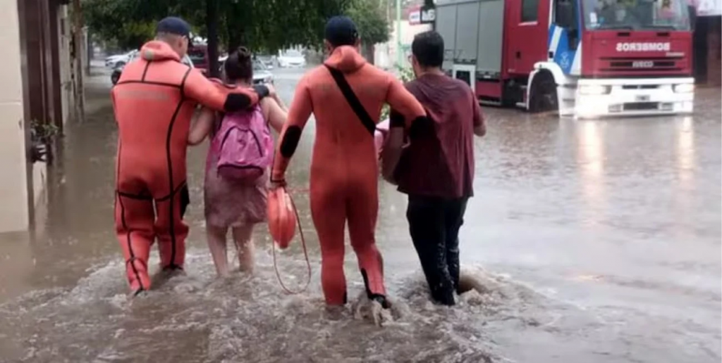 Seis muertos en Bahía Blanca por la inundación