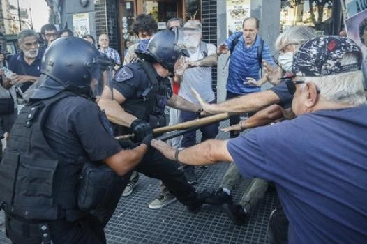 Diputados: piden que Patricia Bullrich dé explicaciones sobre la represión en el Congreso