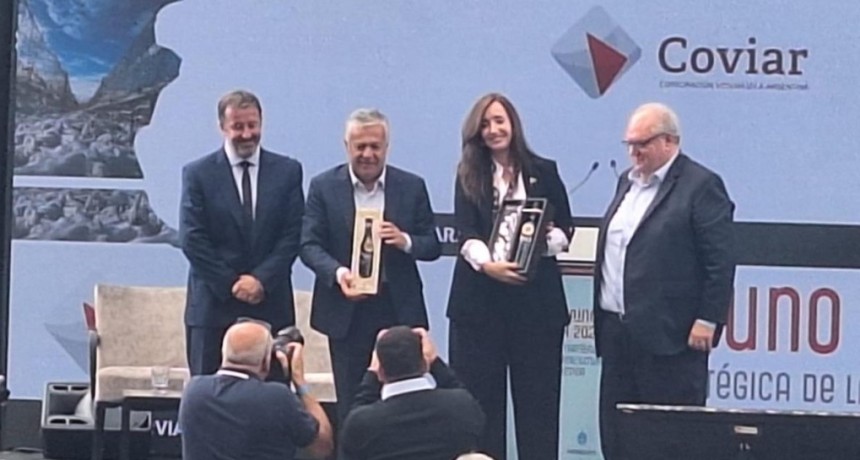 Victoria Villarruel estuvo en el Desayuno COVIAR de la Fiesta de la Vendimia