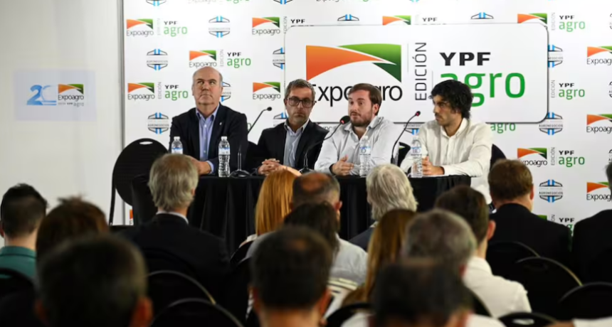 Importaciones: el equipo econ&oacute;mico de Luis Caputo neg&oacute; un &ldquo;aluvi&oacute;n&rdquo; de compras al exterior