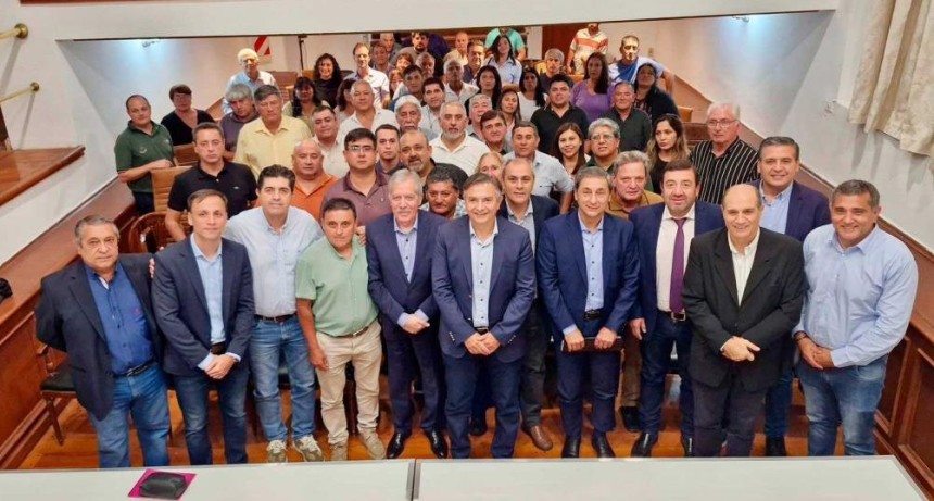 El gobernador El&iacute;as Su&aacute;rez se reuni&oacute; con encargados de Agencias de Desarrollo Territorial de la Provincia