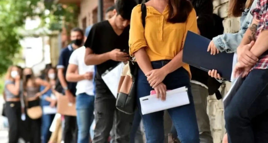 La desocupaci&oacute;n subi&oacute; al 7,5% en Argentina: qu&eacute; est&aacute; pasando con el empleo en Santa Fe y Rosario