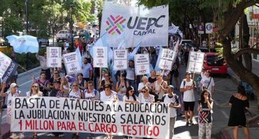 La marcha docente en R&iacute;o Cuarto alcanz&oacute; una adhesi&oacute;n superior al 90% en el paro