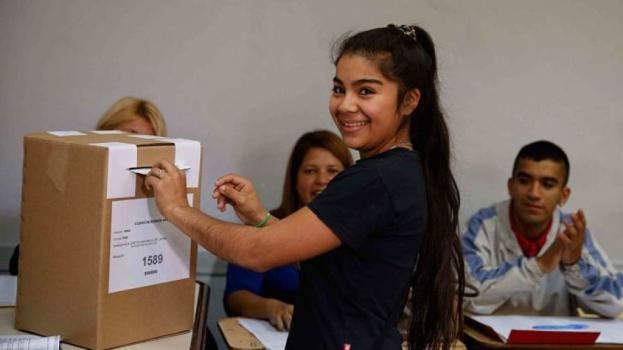 Diputados piden la habilitación del voto de los jóvenes de 16 y 17 años en las elecciones santafesinas 