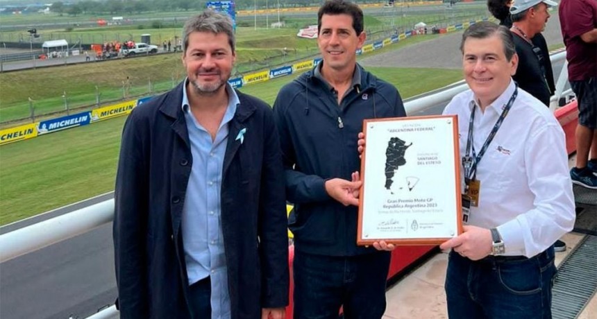 Gerardo Zamora recibi&oacute; la distinci&oacute;n "Argentina Federal"