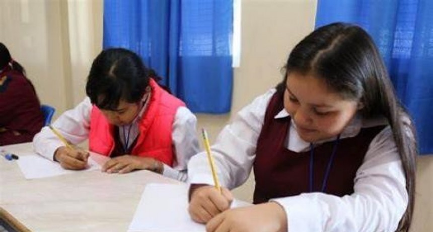 Lleg&oacute; a las escuelas de Santa Fe el calendario escolar oficial 2023