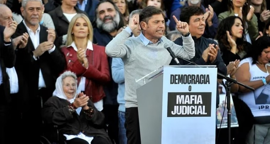 El kirchnerismo march&oacute; con Axel Kicillof al frente: &ldquo;Si Cristina quiere, el pueblo la acompa&ntilde;ar&aacute; y volver&aacute; a ejercer cargos&rdquo;