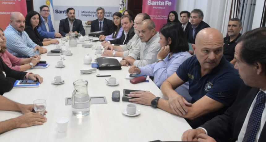 El Gobierno de Santa Fe le ofreció a los docentes el 18 % de aumento para el mes de marzo