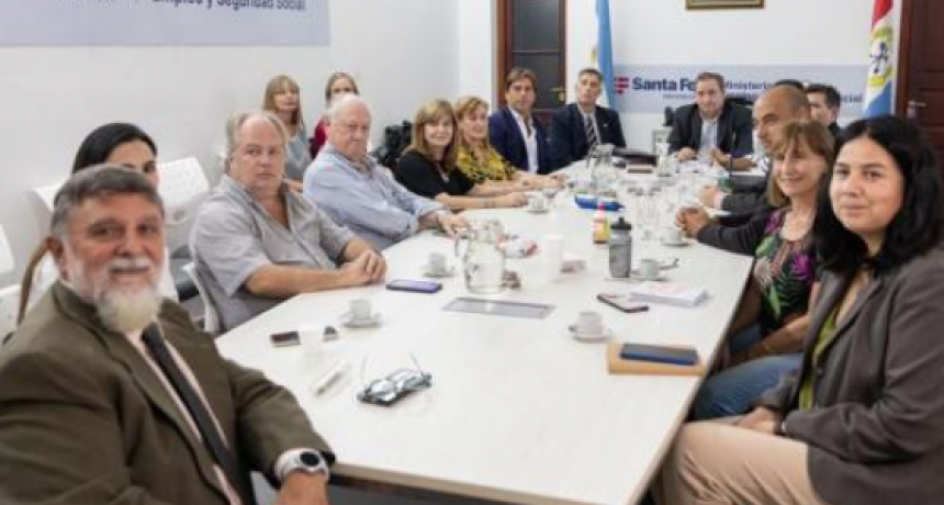 La provincia ofreció a los gremios de la salud una suba del 18 % para marzo y el pase a planta de contratados