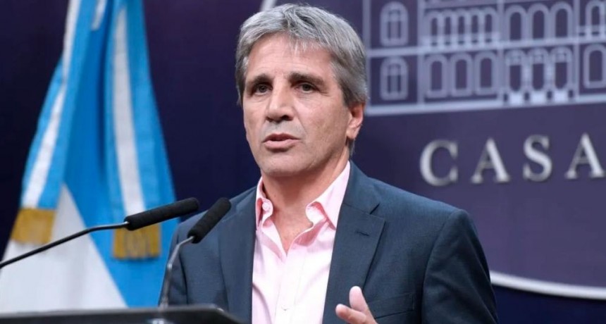 Caputo respaldó la baja del dólar tras la salida del cepo cambiario: “Pasó lo que dijimos que iba a pasar”