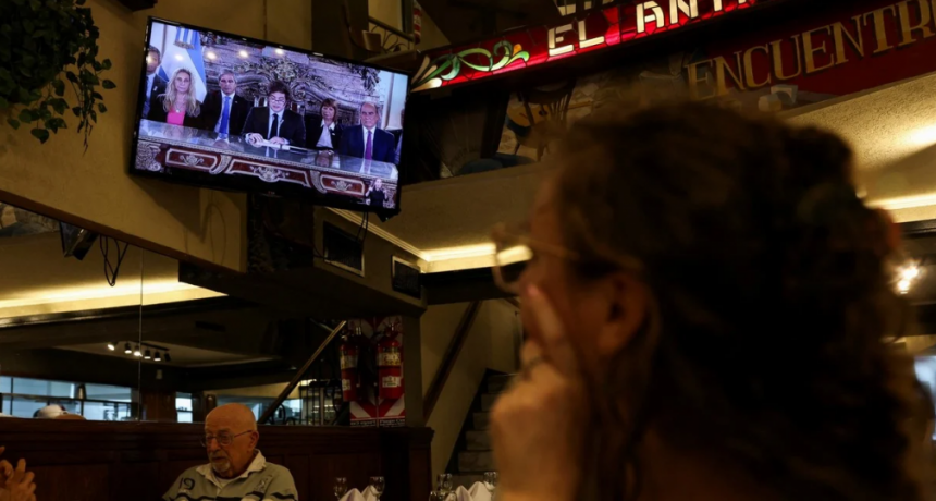Quinta caída mensual en la imagen del gobierno nacional