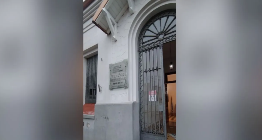 Nueva denuncia en una escuela de Rafaela: un alumno envi&oacute; fotos de un aire comprimido a sus compa&ntilde;eros