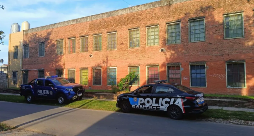 Susto en una escuela de Rosario: encontraron una supuesta granada y una nota amenazante
