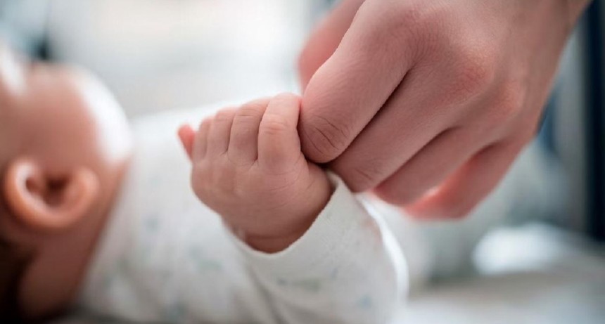 Dos beb&eacute;s cambiadas al nacer: el caso que sali&oacute; a la luz 40 a&ntilde;os despu&eacute;s