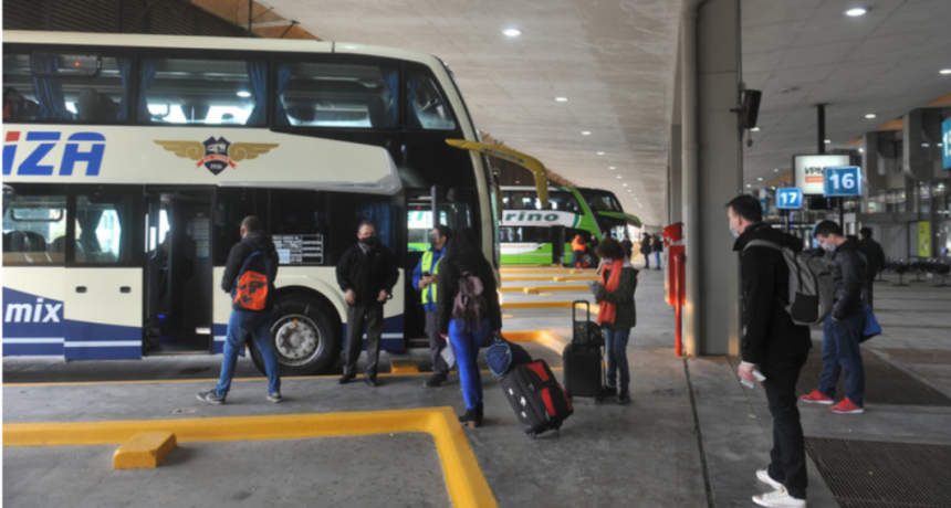 Transporte interurbano: tras el pedido de las empresas por el aumento del combustible, habr&aacute; actualizaci&oacute;n del boleto