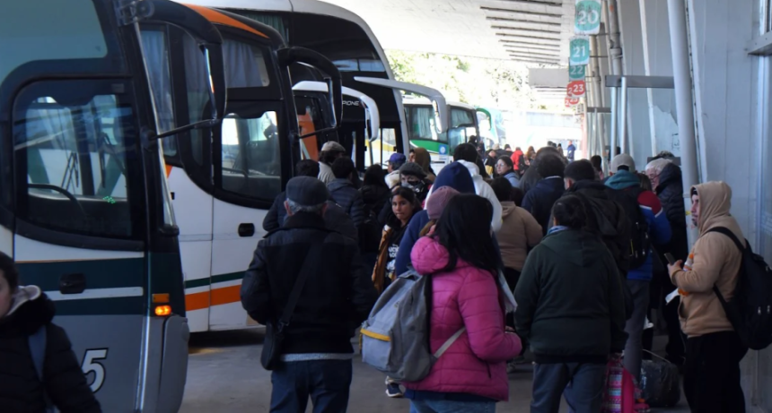 Santa Fe autoriz&oacute; un aumento del 30,57% en el transporte interurbano