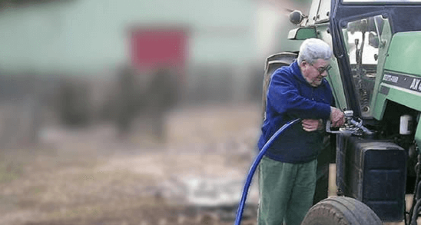 El debate por el precio del gasoil: en Argentina se paga m&aacute;s caro que en Brasil, Chile, EEUU y Paraguay