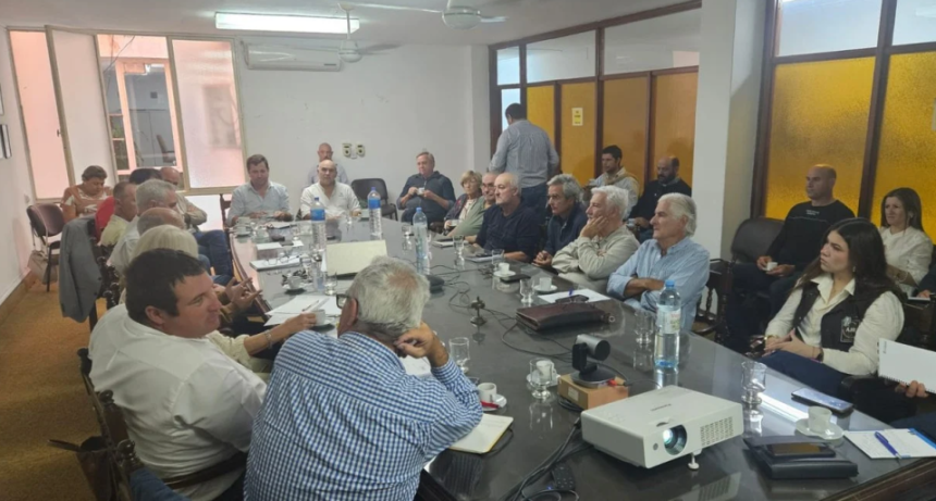 El campo santafesino debati&oacute; reformas, clima y mercados en el Consejo de CARSFE