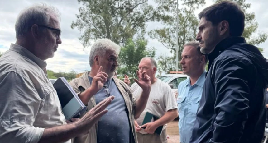 Pullaro supervis&oacute; la defensa h&iacute;drica y el funcionamiento de las bombas en Villa Minetti