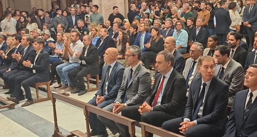 Adorni y Kicillof coincidieron en Luj&aacute;n en la misa por el papa Francisco