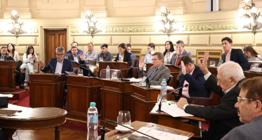 El ministro Enrico renunci&oacute; a la banca obtenida en 2023