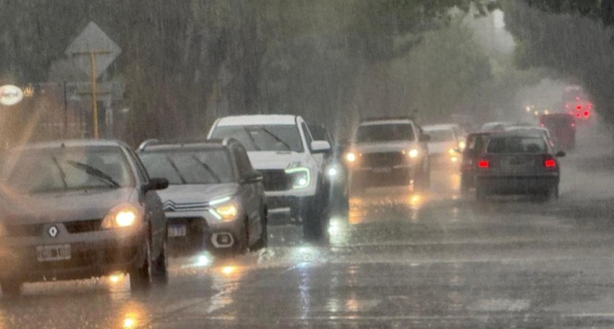 Tormentas severas en C&oacute;rdoba: granizo, r&aacute;fagas y un marcado descenso t&eacute;rmico