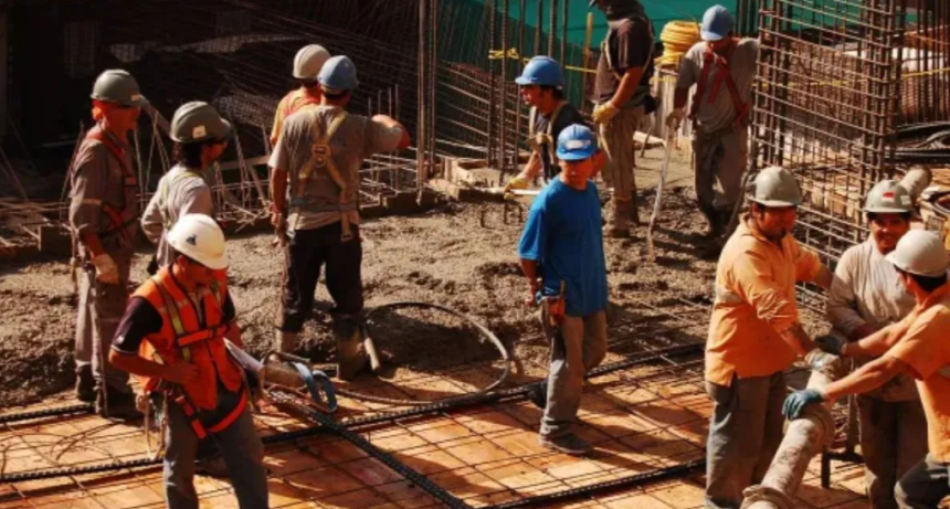 La reforma laboral vuelve a tener plena vigencia: qu&eacute; cambia en sueldos, vacaciones y banco de horas