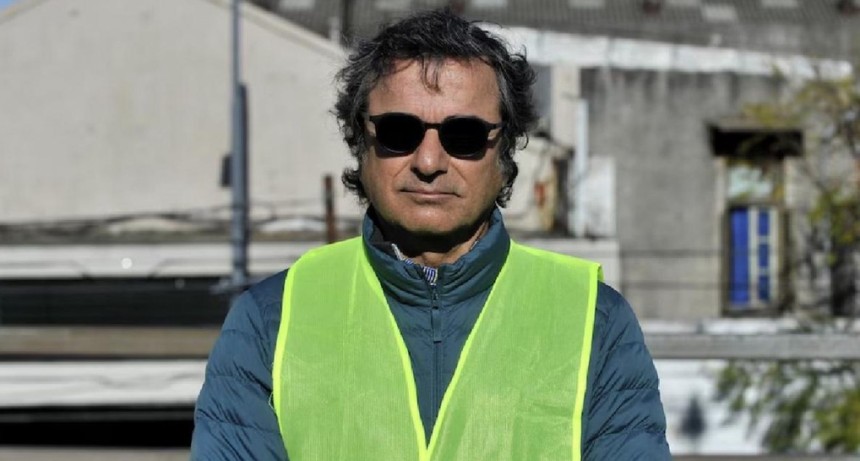 Renunci&oacute; Carlos Frugoni, funcionario sospechado de no declarar bienes en EE.UU.